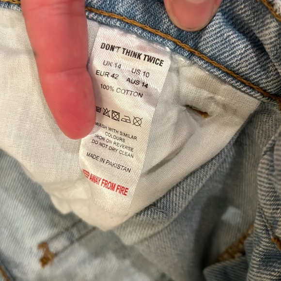 Don't Think Twice Balloon Leg Jeans in Light Wash Size 10 - Picture 3 of 4